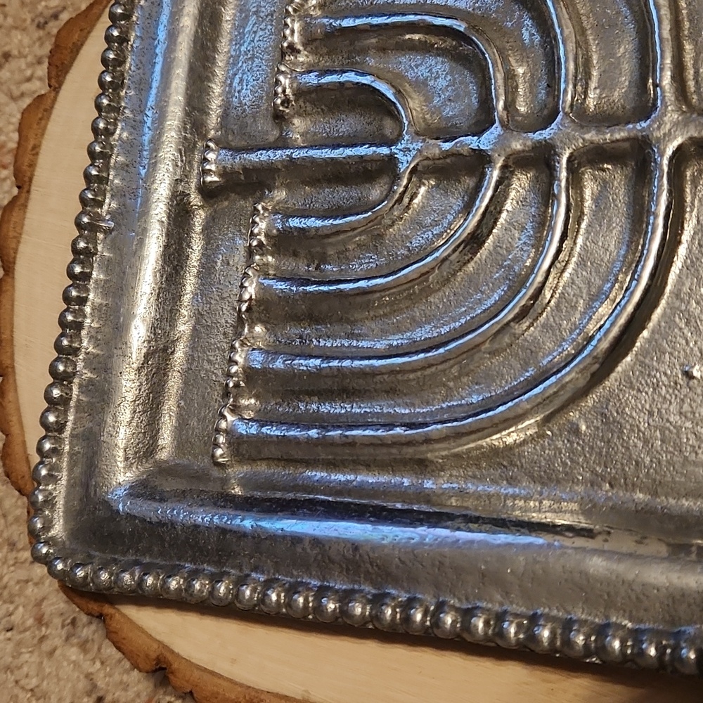 Mud Pie Silver Metal Menorah Design Plate with Box - Picture 3 of 7